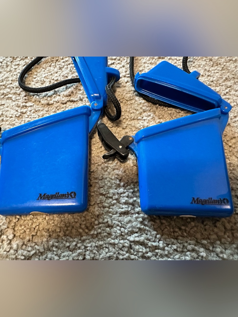 Magellan Outdoors Card Holder vtg set of 2 - Picture 3 of 4